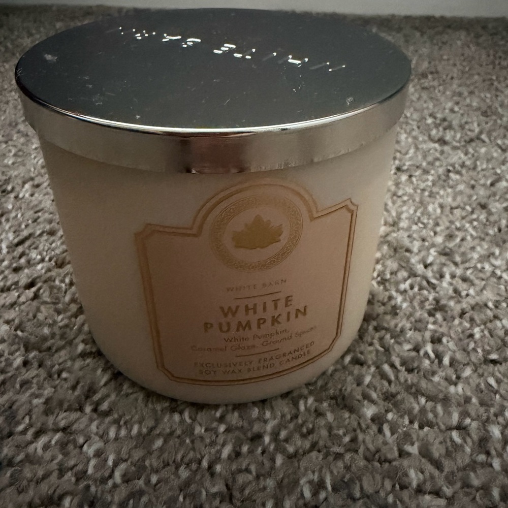White Pumpkin Scented Candle - White (White Barn)
